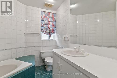 9 Flaherty Lane, Caledon, ON - Indoor Photo Showing Bathroom