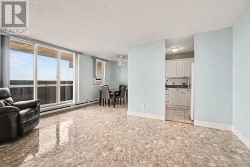 1417 - 2000 Jasmine Crescent, Ottawa, ON - Indoor Photo Showing Other Room