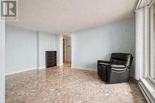 1417 - 2000 Jasmine Crescent, Ottawa, ON - Indoor