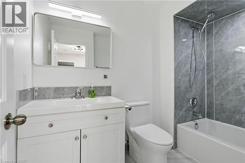 Main Bath - 3 pc Recently Updated - 448 Stone Church Road E, Hamilton, ON - Indoor Photo Showing Bathroom