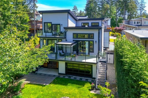2044 Rivers Crossing, Highlands, BC 