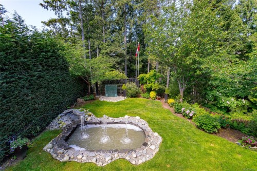 2044 Rivers Crossing, Highlands, BC 
