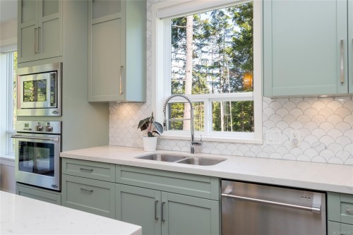 2044 Rivers Crossing, Highlands, BC 