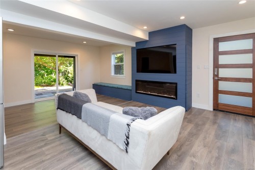 2044 Rivers Crossing, Highlands, BC 