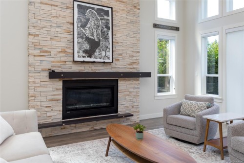 2044 Rivers Crossing, Highlands, BC 