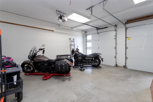 2044 Rivers Crossing, Highlands, BC 