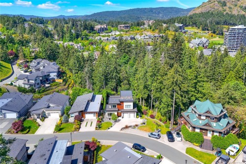 2044 Rivers Crossing, Highlands, BC 