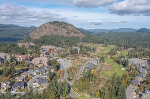 2044 Rivers Crossing, Highlands, BC 