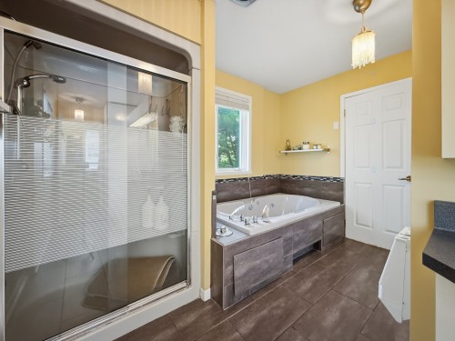 Salle de bains - 192 12E Avenue O., Venise-En-Québec, QC - Indoor Photo Showing Bathroom