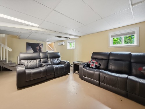 Salle familiale - 192 12E Avenue O., Venise-En-Québec, QC - Indoor