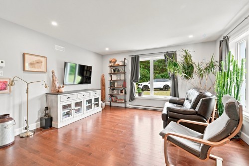 Salon - 1911 Rg Kempt, Saint-Alexandre, QC - Indoor Photo Showing Living Room