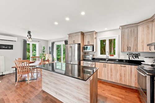 Cuisine - 1911 Rg Kempt, Saint-Alexandre, QC - Indoor Photo Showing Kitchen