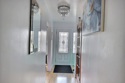 Hall d'entrée/Vestibule - 45 Av. Richelieu, Rouyn-Noranda, QC - Indoor Photo Showing Other Room