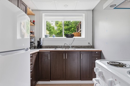 Cuisine - 3 Ch. De L'Avenir, Chute-Saint-Philippe, QC - Indoor Photo Showing Kitchen With Double Sink