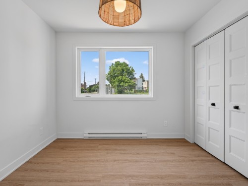 Master Bedroom - 2-338 Rue St-Raphael, Salaberry-De-Valleyfield, QC - Indoor Photo Showing Other Room