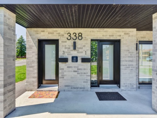Entry - 2-338 Rue St-Raphael, Salaberry-De-Valleyfield, QC - Outdoor