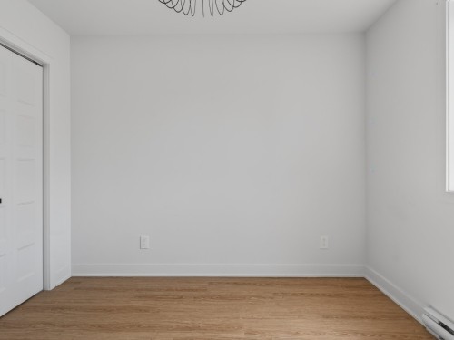 Bedroom - 2-338 Rue St-Raphael, Salaberry-De-Valleyfield, QC - Indoor Photo Showing Other Room