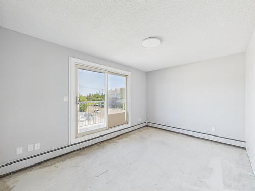 12222 111 Ave Nw, Edmonton, AB - Indoor Photo Showing Other Room