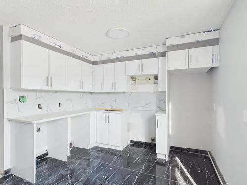 12222 111 Ave Nw, Edmonton, AB - Indoor Photo Showing Kitchen