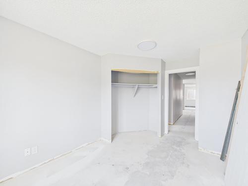12222 111 Ave Nw, Edmonton, AB - Indoor Photo Showing Other Room