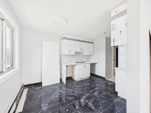 12222 111 Ave Nw, Edmonton, AB - Indoor Photo Showing Kitchen