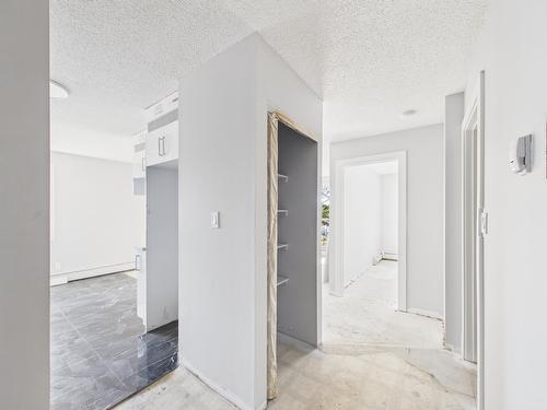 12222 111 Ave Nw, Edmonton, AB - Indoor Photo Showing Other Room