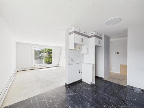 12222 111 Ave Nw, Edmonton, AB - Indoor Photo Showing Other Room