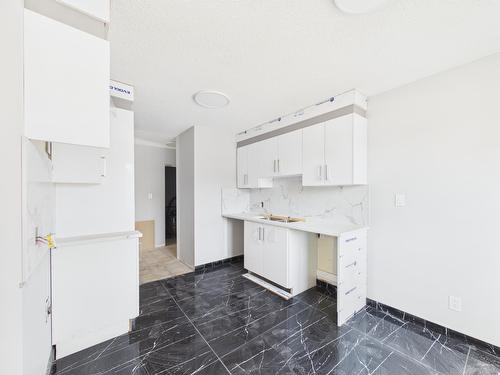 12222 111 Ave Nw, Edmonton, AB - Indoor Photo Showing Kitchen