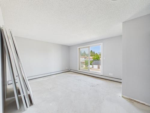 12222 111 Ave Nw, Edmonton, AB - Indoor Photo Showing Other Room