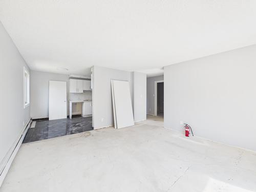 12222 111 Ave Nw, Edmonton, AB - Indoor Photo Showing Other Room