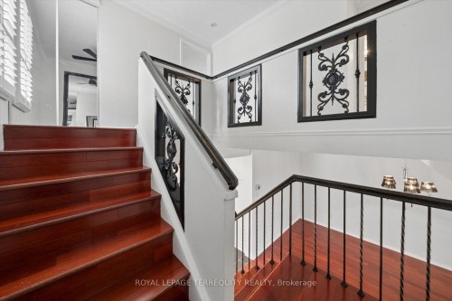 1825 Hyde Mill Crescent, Mississauga, ON - Indoor Photo Showing Other Room