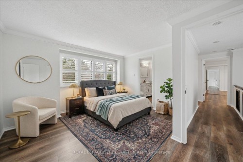1825 Hyde Mill Crescent, Mississauga, ON - Indoor Photo Showing Bedroom
