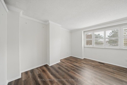 1825 Hyde Mill Crescent, Mississauga, ON - Indoor Photo Showing Other Room