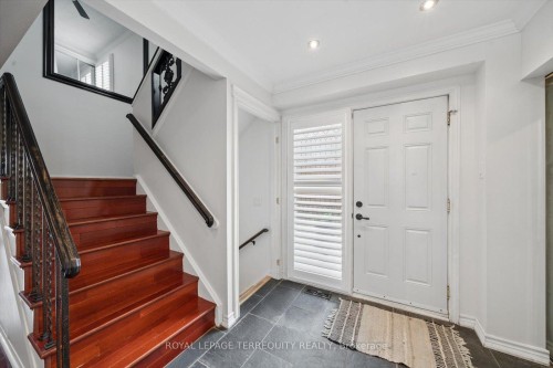 1825 Hyde Mill Crescent, Mississauga, ON - Indoor Photo Showing Other Room