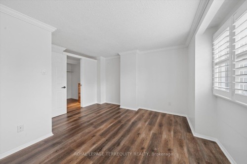 1825 Hyde Mill Crescent, Mississauga, ON - Indoor Photo Showing Other Room