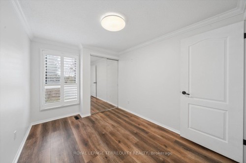 1825 Hyde Mill Crescent, Mississauga, ON - Indoor Photo Showing Other Room