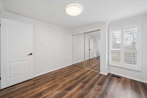 1825 Hyde Mill Crescent, Mississauga, ON - Indoor Photo Showing Other Room