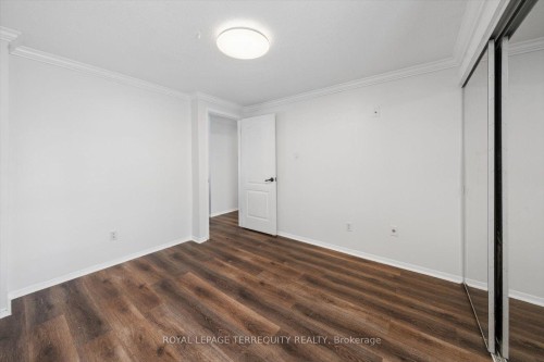 1825 Hyde Mill Crescent, Mississauga, ON - Indoor Photo Showing Other Room