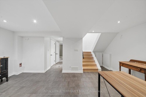 1825 Hyde Mill Crescent, Mississauga, ON - Indoor Photo Showing Other Room