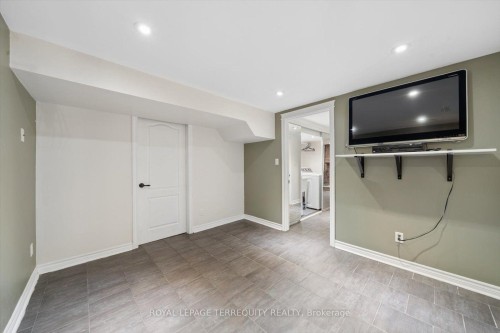 1825 Hyde Mill Crescent, Mississauga, ON - Indoor