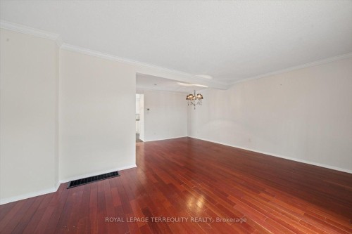 1825 Hyde Mill Crescent, Mississauga, ON - Indoor Photo Showing Other Room