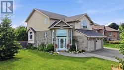 130 BAYSIDE Crescent  Sudbury, ON P3B 0B9