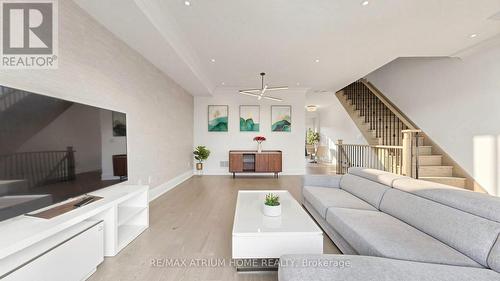 50 Active Road, Markham, ON - Indoor Photo Showing Living Room