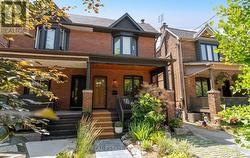 124 EVANS AVENUE  Toronto, ON M6S 3V8