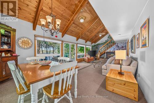 2 South Point Drive, Mckellar, ON - Indoor Photo Showing Dining Room
