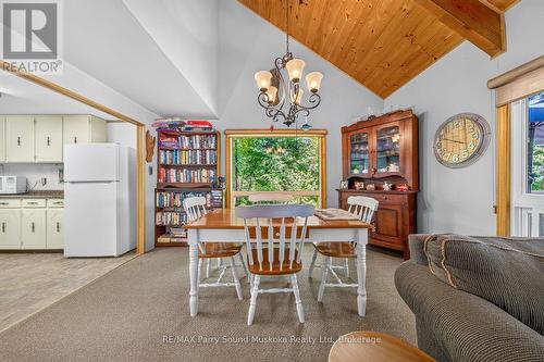 2 South Point Drive, Mckellar, ON - Indoor Photo Showing Dining Room