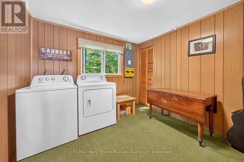 2 South Point Drive, Mckellar, ON - Indoor Photo Showing Laundry Room