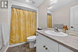 Basement 4 piece bathroom - 