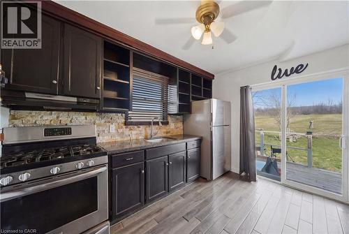 601 York Road, Dundas, ON - Indoor Photo Showing Kitchen