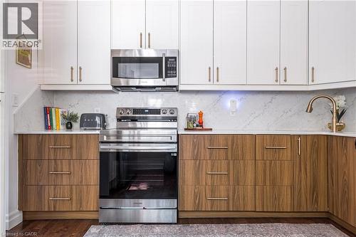 165 Markland Street, Hamilton, ON - Indoor Photo Showing Kitchen